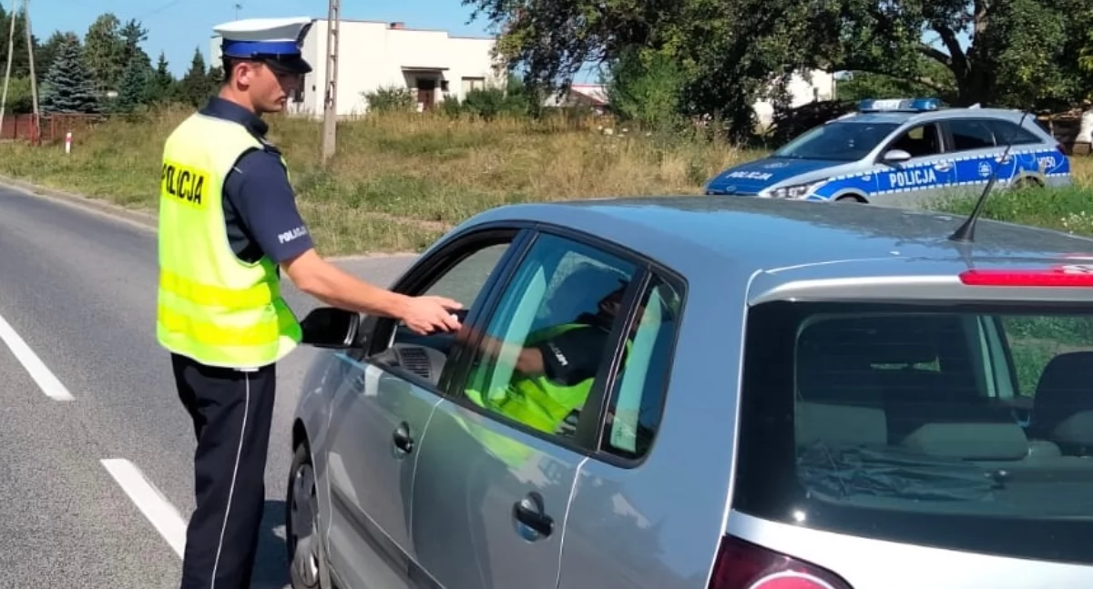 Kronika policyjna , Szydłowiec Akcja Trzeźwość Policja skontrolowała prawie tysiące kierowców - zdjęcie, fotografia