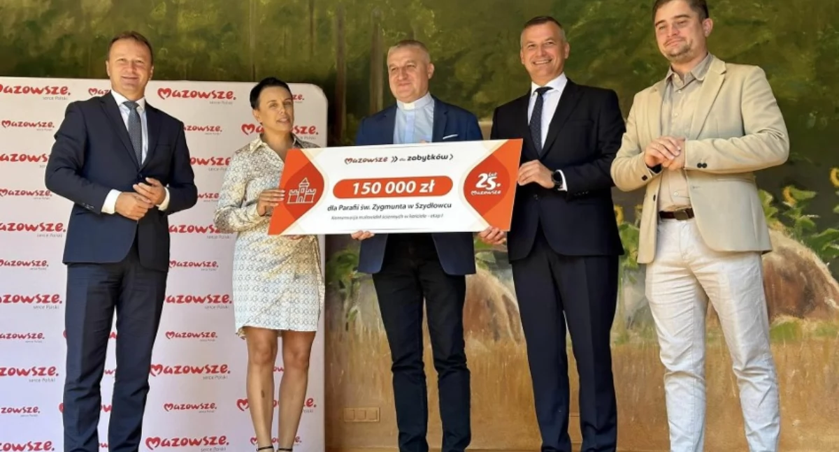 Inwestycje, Renowacja zabytków Szydłowcu Chlewiskach - zdjęcie, fotografia
