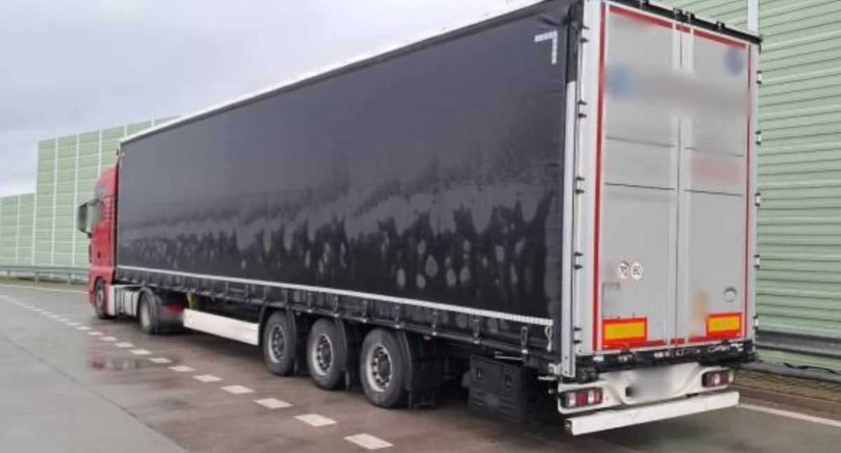 Kronika policyjna , Szydłowiec Promilowy oddech kierowcy ciężarówki - zdjęcie, fotografia