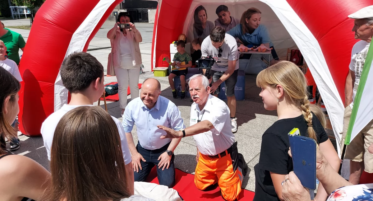 Materiały promocyjne, Jeden dzień wiedza całe życie Zapraszamy rodzinne pikniki Compensy! - zdjęcie, fotografia