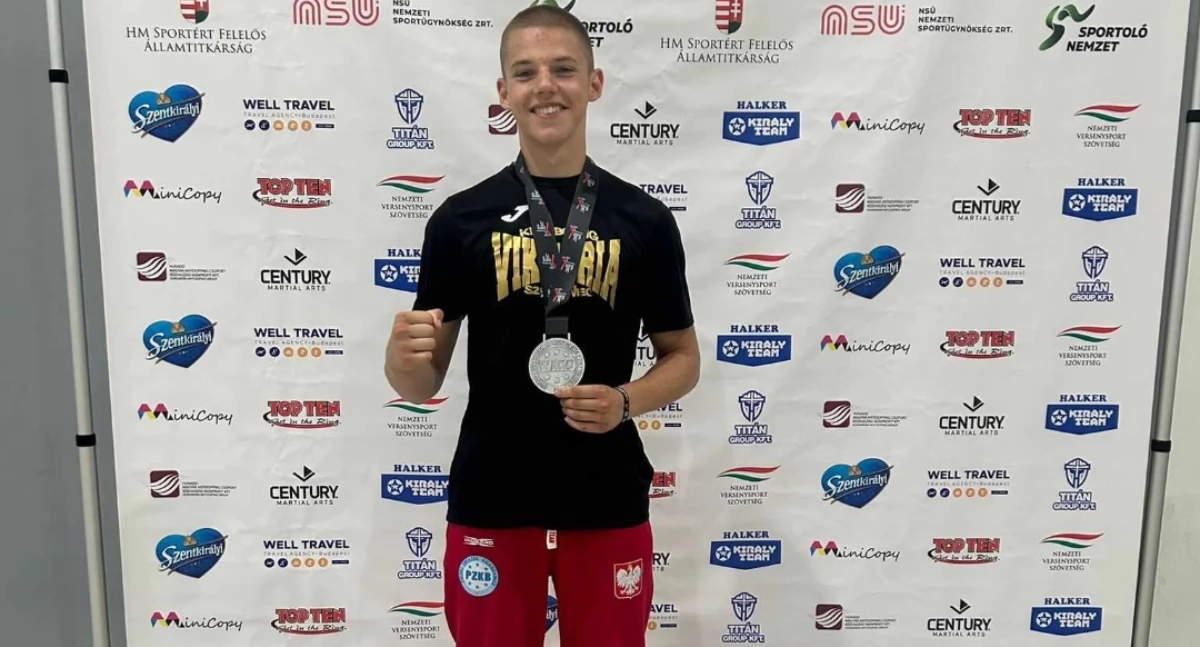 Sporty walki , Bednarczyk Wicemistrzem Świata Juniorów Kickboxingu! - zdjęcie, fotografia