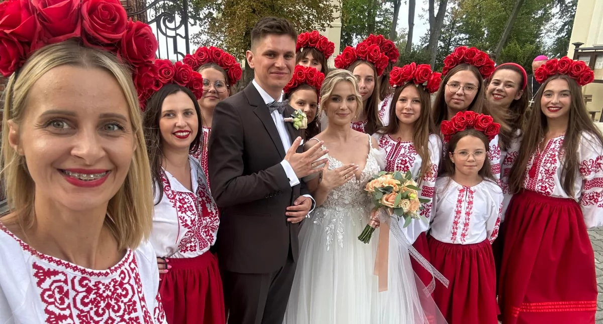 Uroczystości , Ślub Katarzyny Zespołu Guzowianki wybranka Karola - zdjęcie, fotografia