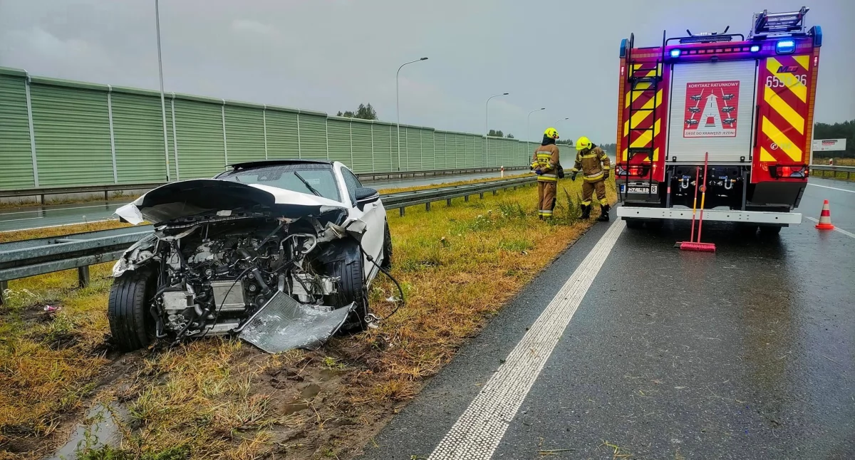 Straż Pożarna, Kolizja trasie interwencje strażaków intensywnych opadach Orońsku - zdjęcie, fotografia