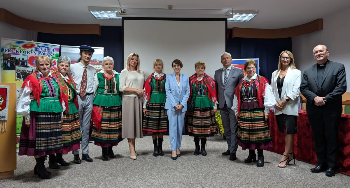 Spotkania , dziejów ziemi jastrzębskiej relacja wydarzenia - zdjęcie, fotografia