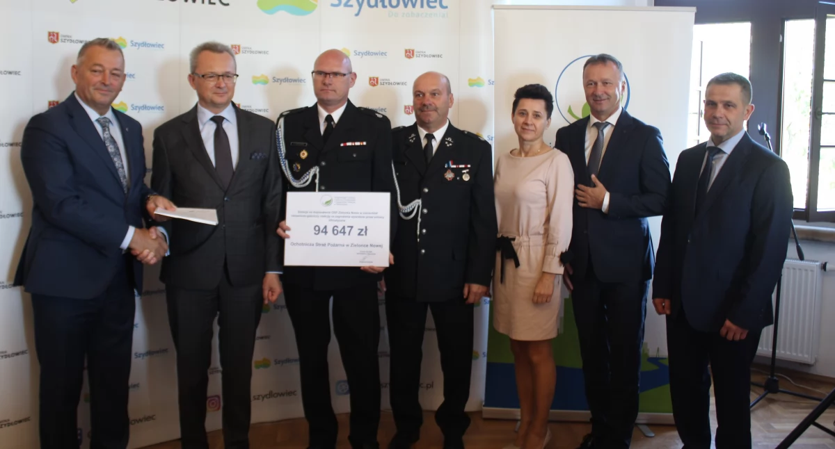 Spotkania , Konferencja WFOŚiGW Szydłowcu Umowy dotacyjne usuwanie azbestu doposażenie - zdjęcie, fotografia