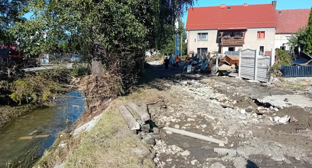 Wydarzenia , Solidarność działaniu Pomoc mieszkańców Gminy Jastrząb ofiar powodzi Nowym Świętowie - zdjęcie, fotografia