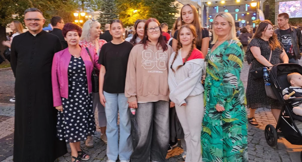 Kościół , Szydłowiec Apelu Młodych Radomiu - zdjęcie, fotografia
