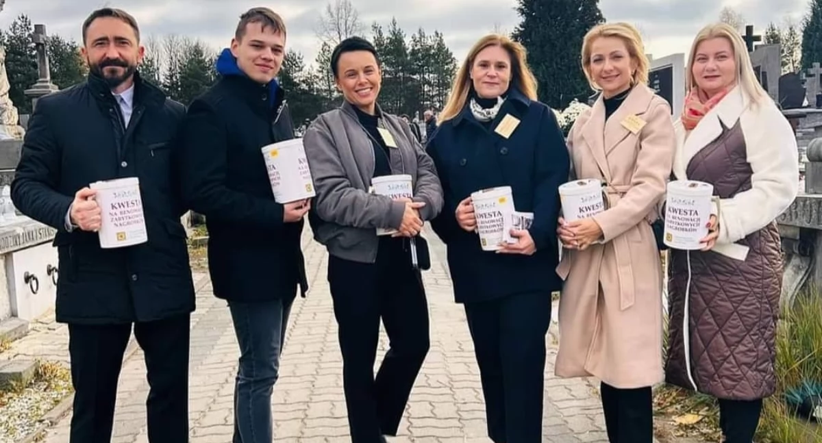 Wydarzenia , Kwesta cmentarzu Szydłowcu - zdjęcie, fotografia