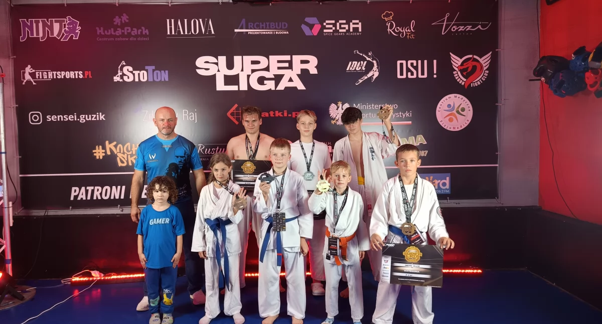 Sporty walki , Szydłowieccy karatecy Super - zdjęcie, fotografia