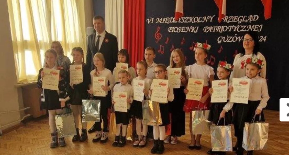 Muzyka , Międzyszkolny Przegląd Piosenki Patriotycznej Guzów - zdjęcie, fotografia