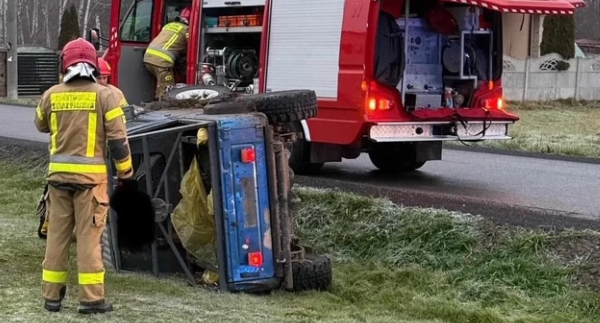 Wypadki , Pijany kierowca Orońska uprawnień wjechał - zdjęcie, fotografia