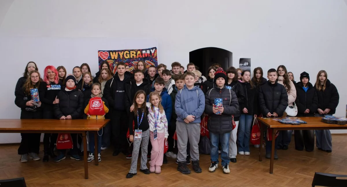 Wydarzenia , Wielkie serca wolontariuszy szydłowieckiej Jedynki rekordowa zbiórka Finale WOŚP! - zdjęcie, fotografia