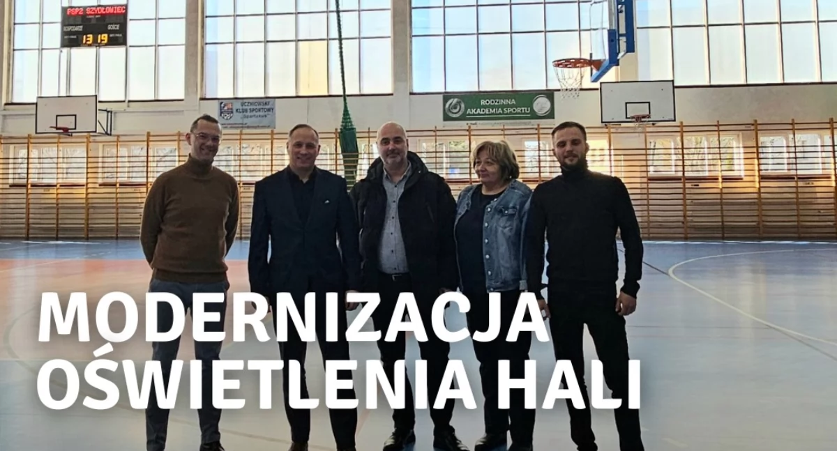 Inwestycje, oświetlenie sportowej Szydłowcu - zdjęcie, fotografia
