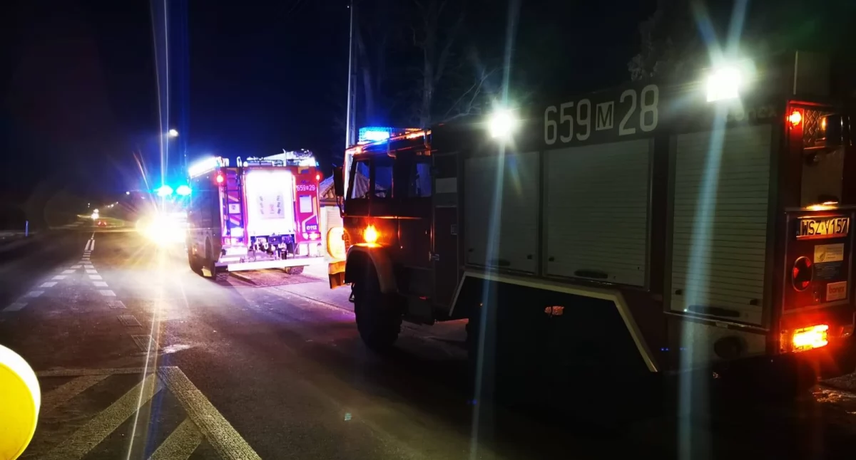 Pożary , Groźny pożar Pawłowie! Strażacy akcji - zdjęcie, fotografia