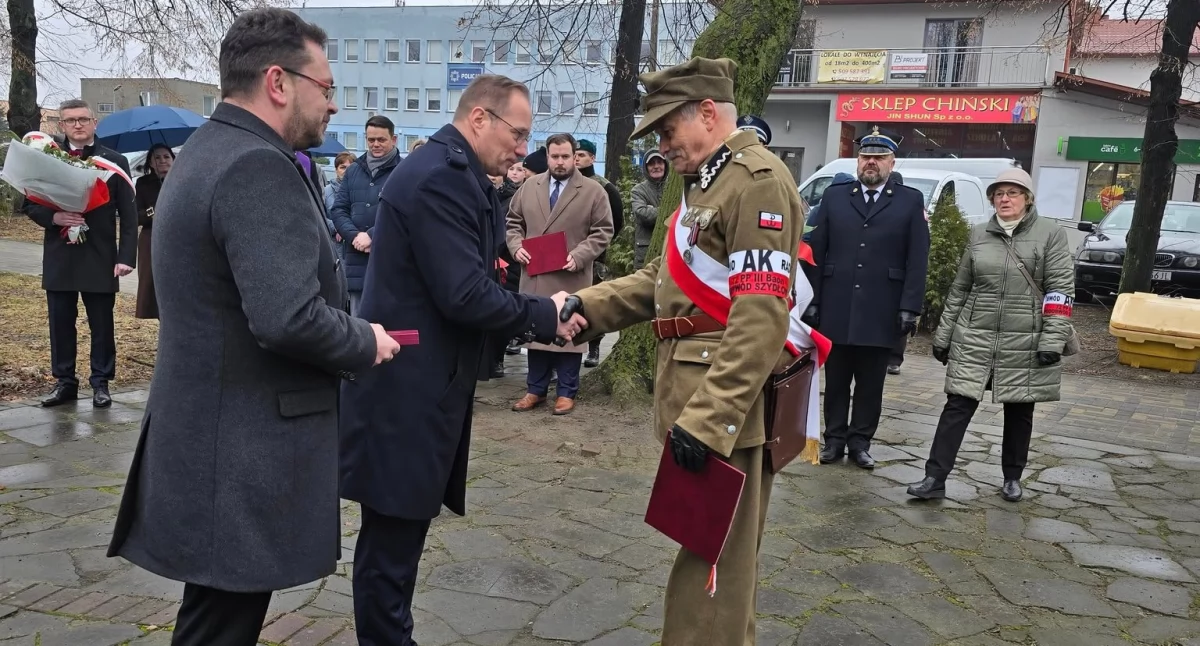 Uroczystości , Szydłowiec oddał hołd Żołnierzom Wyklętym uroczyste obchody Narodowego Pamięci - zdjęcie, fotografia