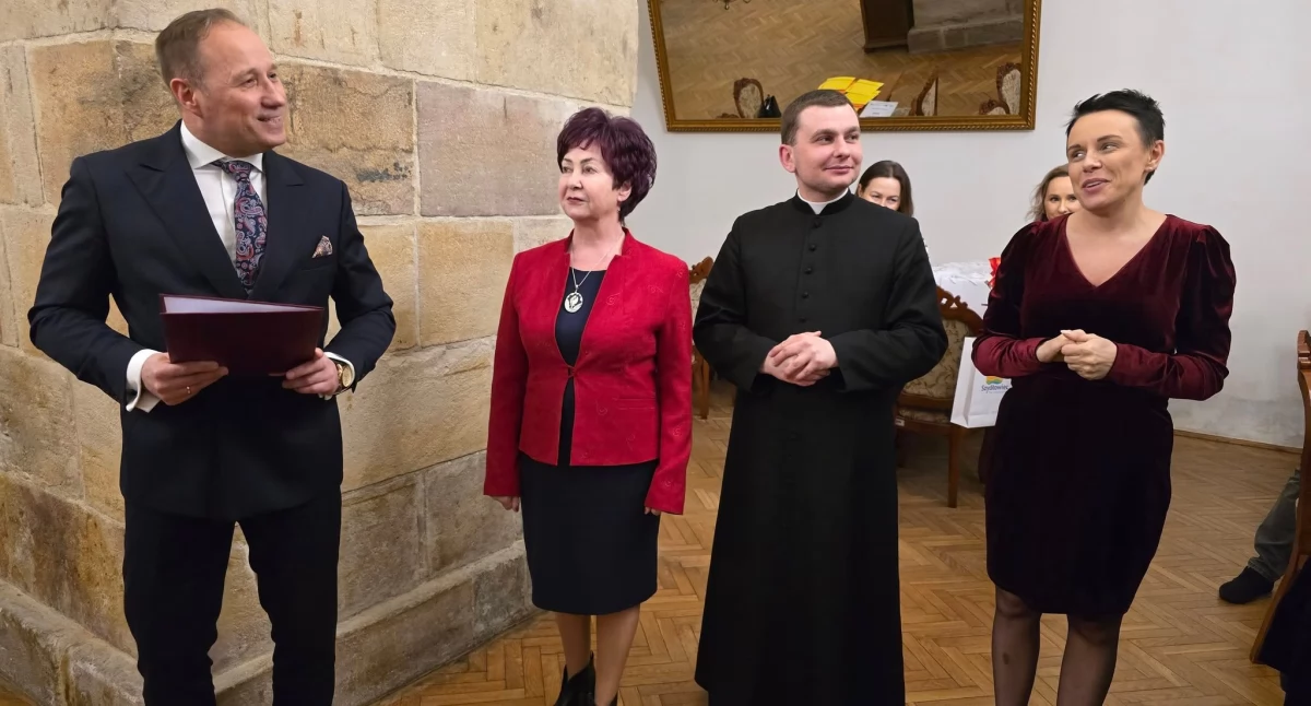 Spotkania , Szydłowiec świętuje Ogólnopolski Dzień Sołtysa wyjątkowe spotkanie zamku! - zdjęcie, fotografia