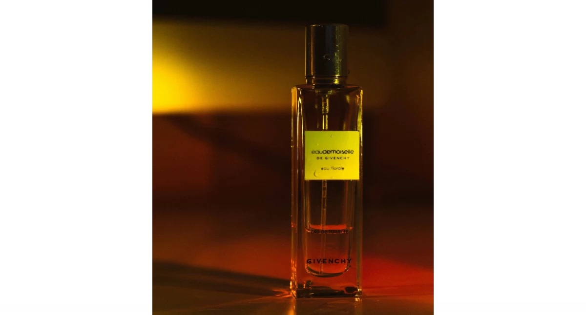 Materiały promocyjne, Perfumy unisex zapachy mają płeć - zdjęcie, fotografia