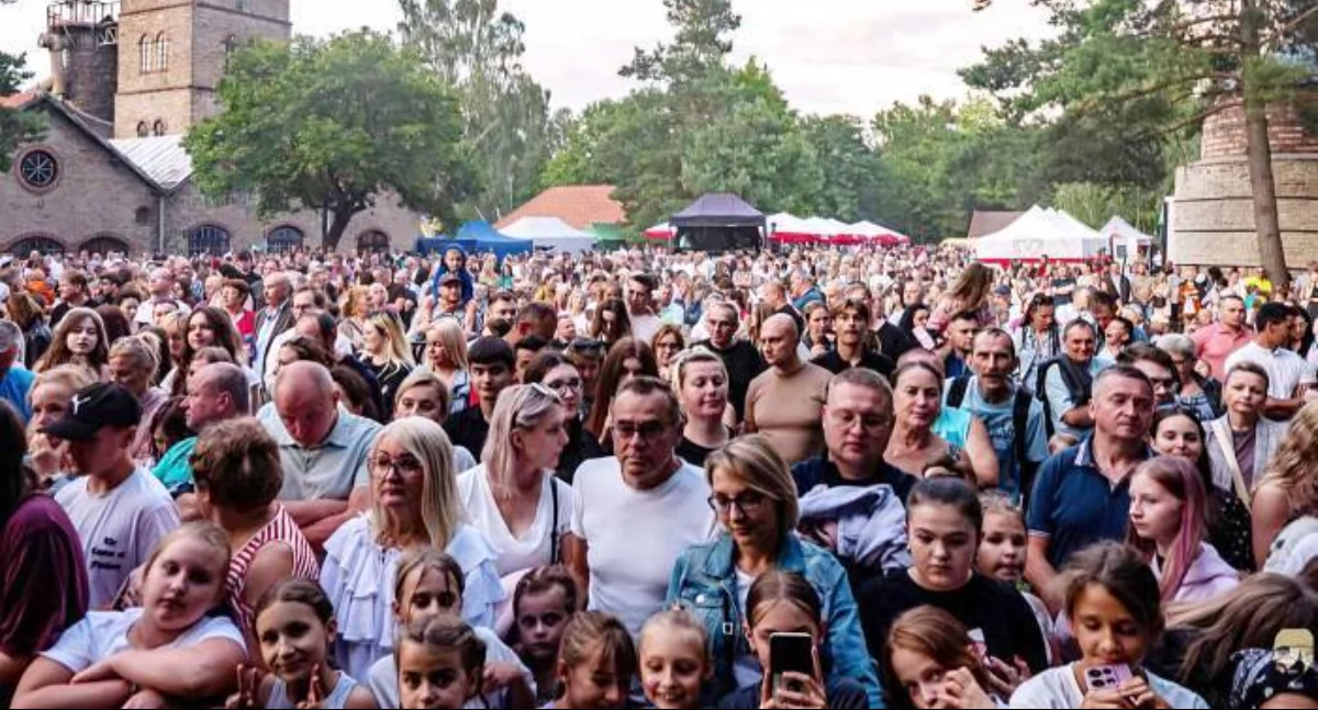Imprezy plenerowe , Żelazne stalowe święto Chlewiskach - zdjęcie, fotografia
