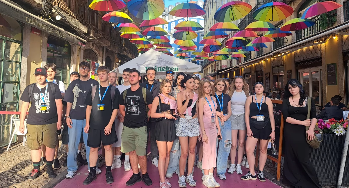 Materiały promocyjne, LIZBONA PRAKTYKI KTÓRE ZMIENIAJĄ PERSPEKTYWĘ - zdjęcie, fotografia