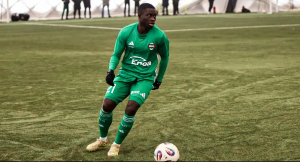 Piłka nożna, Zwycięstwo otwarcie przygotowań Radomiak Radom lepszy Znicza Pruszków - zdjęcie, fotografia