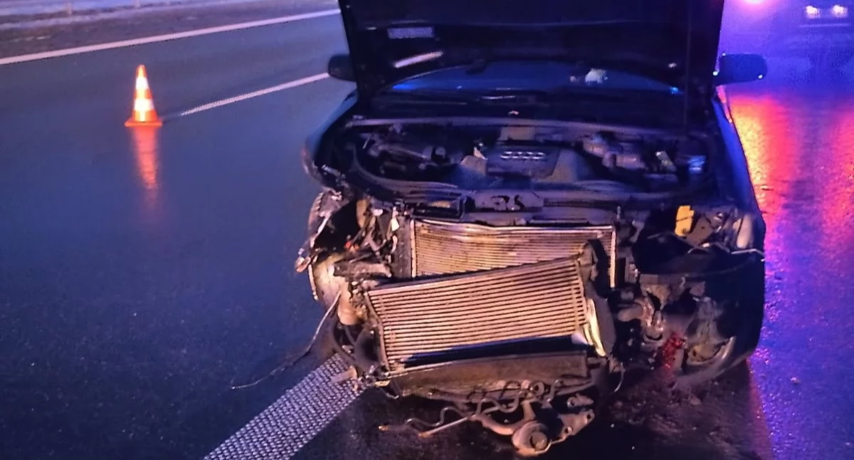 Kronika policyjna , Wypadek Szydłowcem utrudniony kierunku Warszawy - zdjęcie, fotografia