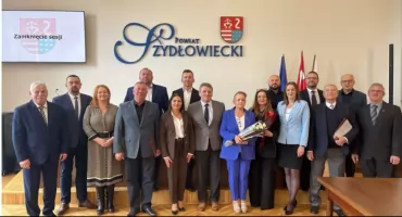 Rada Powiatu Szydłowieckiego: Ostatnia i pierwsza sesja