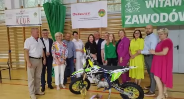 Turniej zapaśniczy w Mirowie. Sportowe emocje i wzruszające chwile