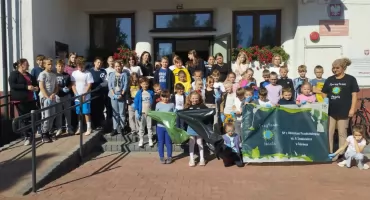 Uczniowie ze szkoły podstawowej w Cukrówce posprzątali świat