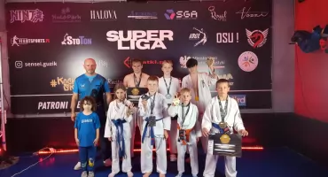  Szydłowieccy karatecy na gali Super Liga