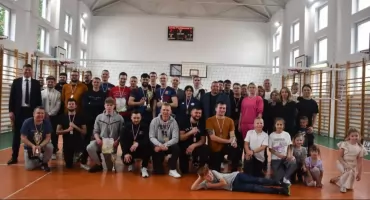 Majówka z Siatkówką w Orońsku — sportowe emocje i lokalna integracja
