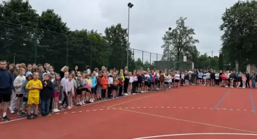 Sportowe emocje w Chlewiskach — za nami I Międzyszkolne Igrzyska Lekkoatletyczne!