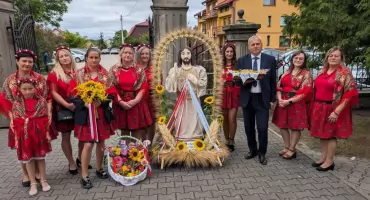 Wdzięczni za chleb i owoce ziemi – Dożynkowa Msza Święta w Jastrzębiu