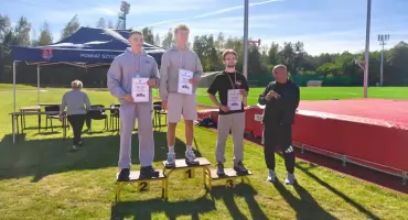 Powiatowe Biegi Lekkoatletyczne w Szydłowcu – sportowa rywalizacja na nowym obiekcie
