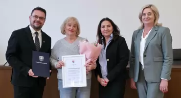 Podziękowania dla Joanny Strzeleckiej za lata pracy w Powiatowej Bibliotece Publicznej