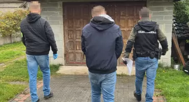 Zatrzymano 9 osób w sprawie przemytu paliw. Jedno aresztowanie w powiecie szydłowieckim