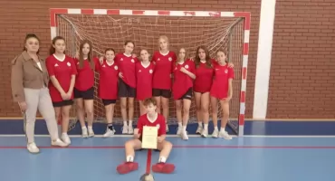 Szczypiornistki z PSP nr 1 w Szydłowcu triumfują w finałach powiatowych