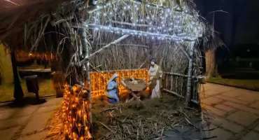 Szopka Bożonarodzeniowa rozświetliła Rynek Szydłowiecki