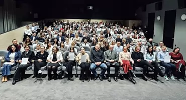 Stypendia Burmistrza Szydłowca wręczone. 65 uczniów nagrodzonych za wybitne osiągnięcia