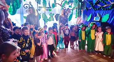 Tropikalna dżungla i Dzień Otwarty u Małych Odkrywców