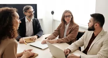 Restrukturyzacja firmy w praktyce – kiedy warto skorzystać z pomocy specjalisty