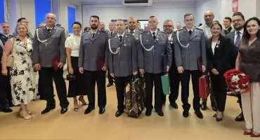 Święto Policji w Szydłowcu. Awanse, odznaczenia i jubileusz 100-lecia służby dzielnicowych