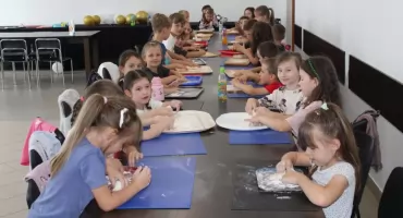 Chlewiska. Kreatywność zamiast nudy