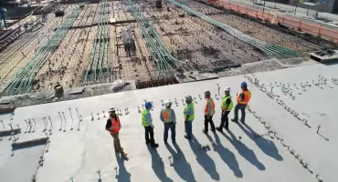 Jak prawidłowo przygotować podłoże pod betonowanie? Najważniejsze zasady