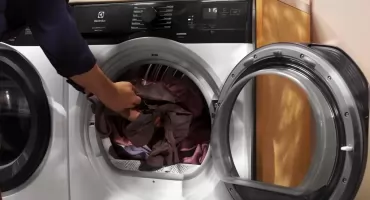 Jak suszyć codzienne ubrania szybciej i jednocześnie dbać o tkaniny